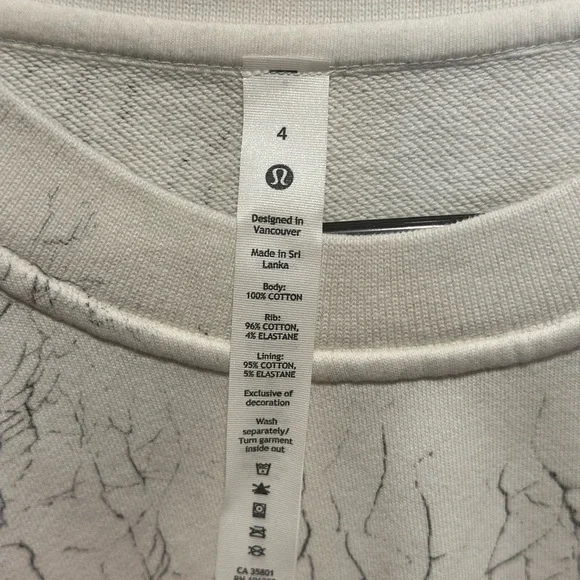 NWT Lululemon perfectly oversized crewneck sweatshirt. Tie dye. Size 4. - Picture 4 of 4